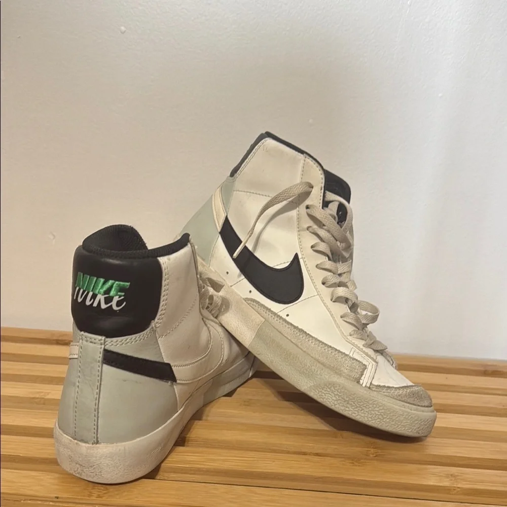 Nike Blazer High-Top Sneakers Boys White Black with Green embroidered logo